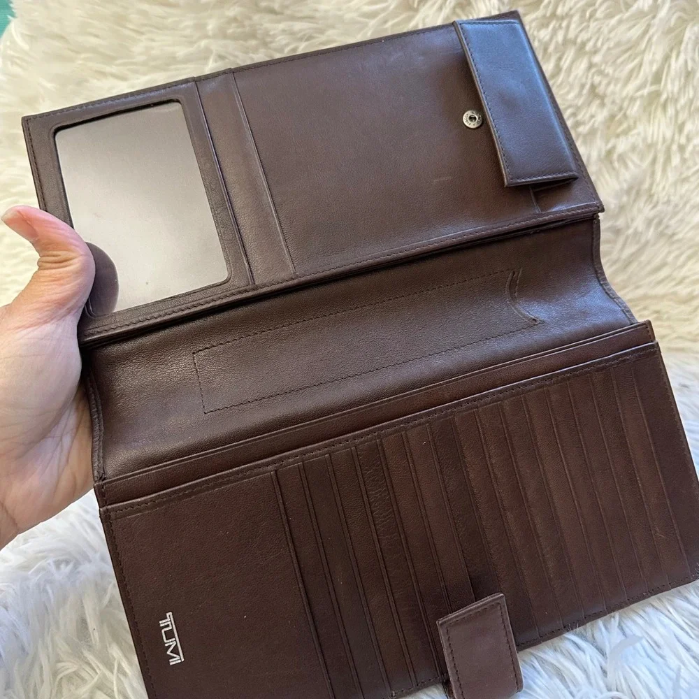 TUMI Vintage Brown Leather Long Bifold Organizer Wallet Card, Check Holder, Zip